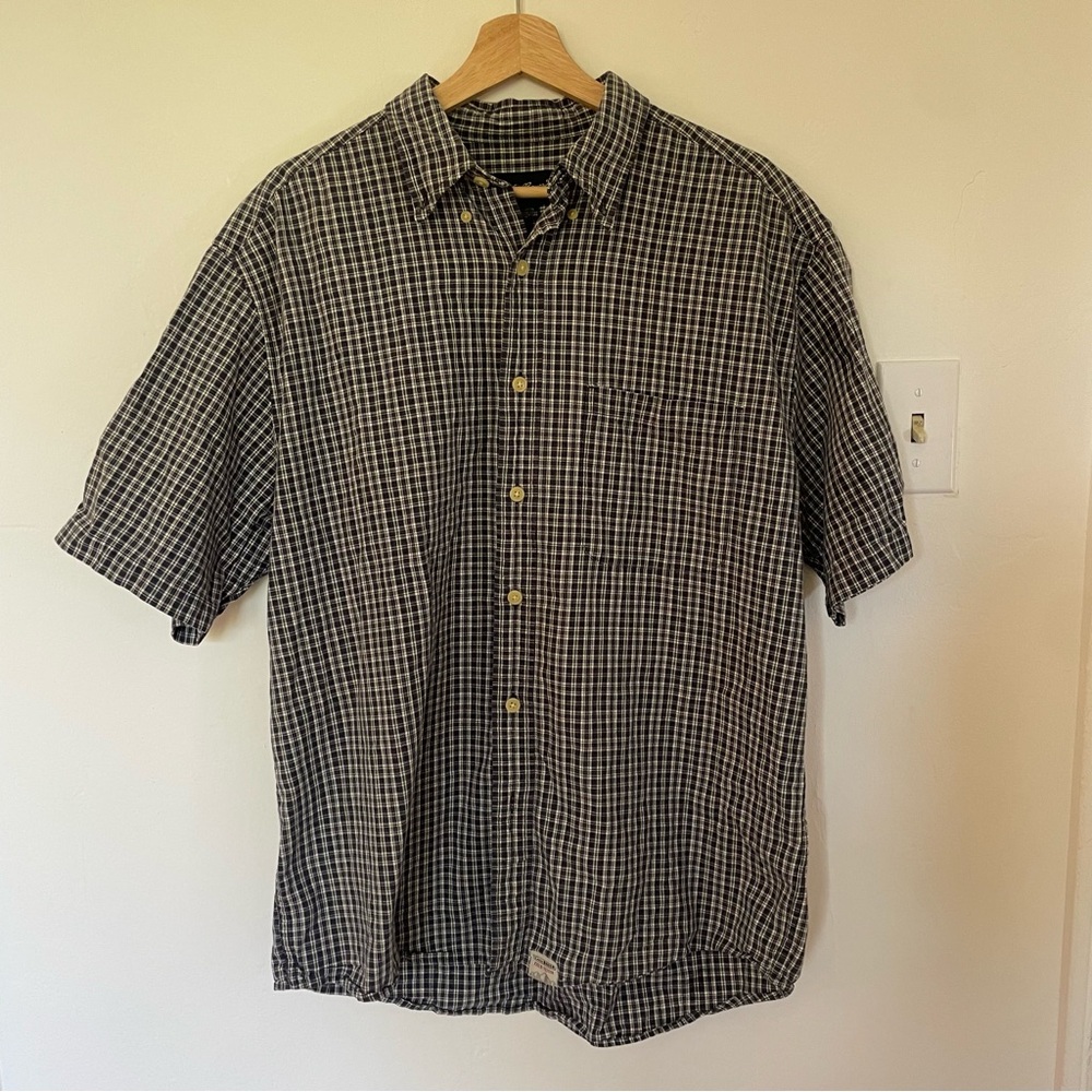 Vintage buttons down in blue plaid
